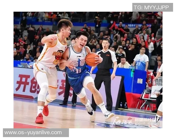 新疆与辽宁首场对决精彩纷呈球迷期待两队激烈碰撞的精彩时刻